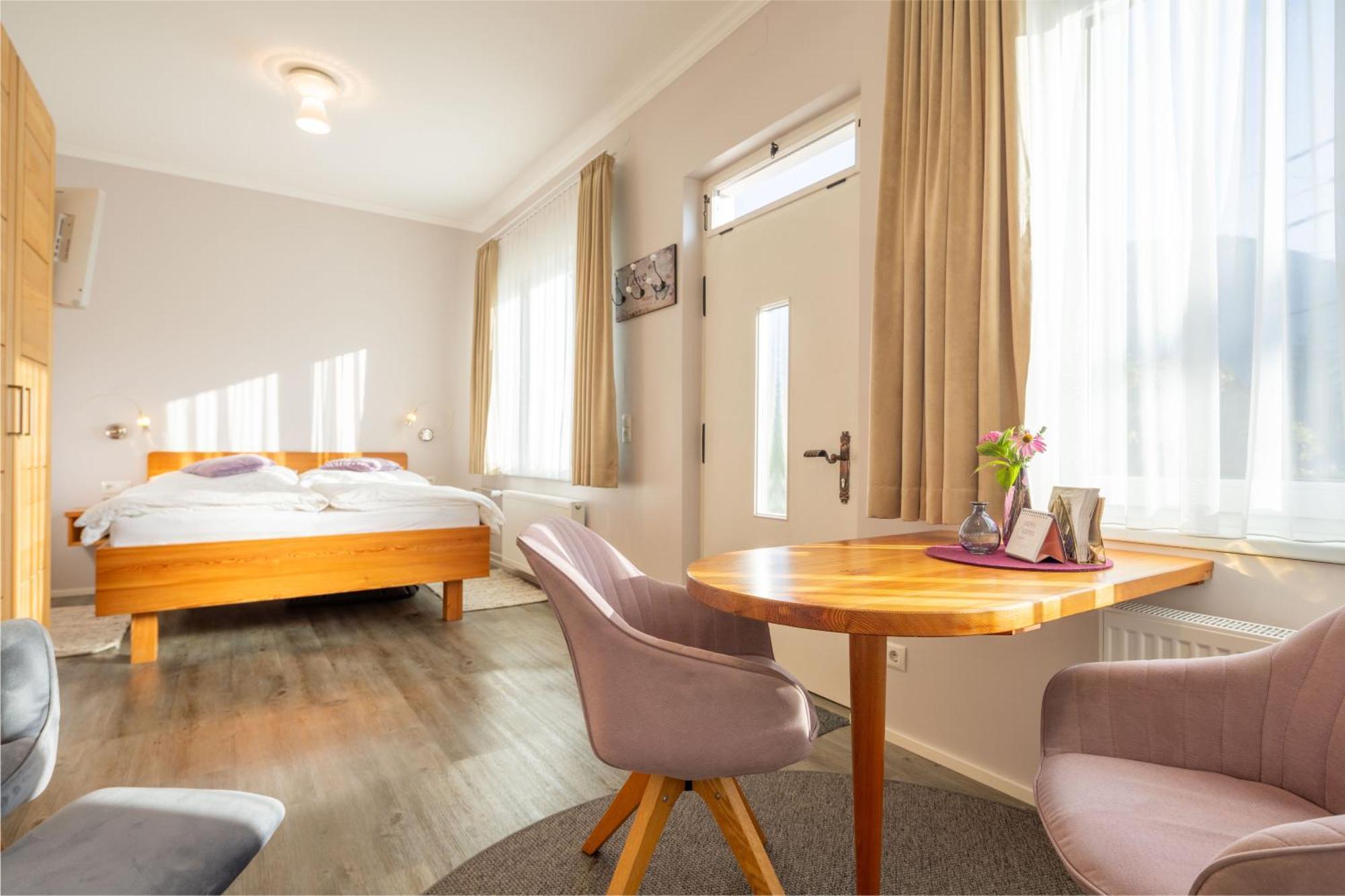 Haus Christina - Romantik Suite Bürs Екстериор снимка