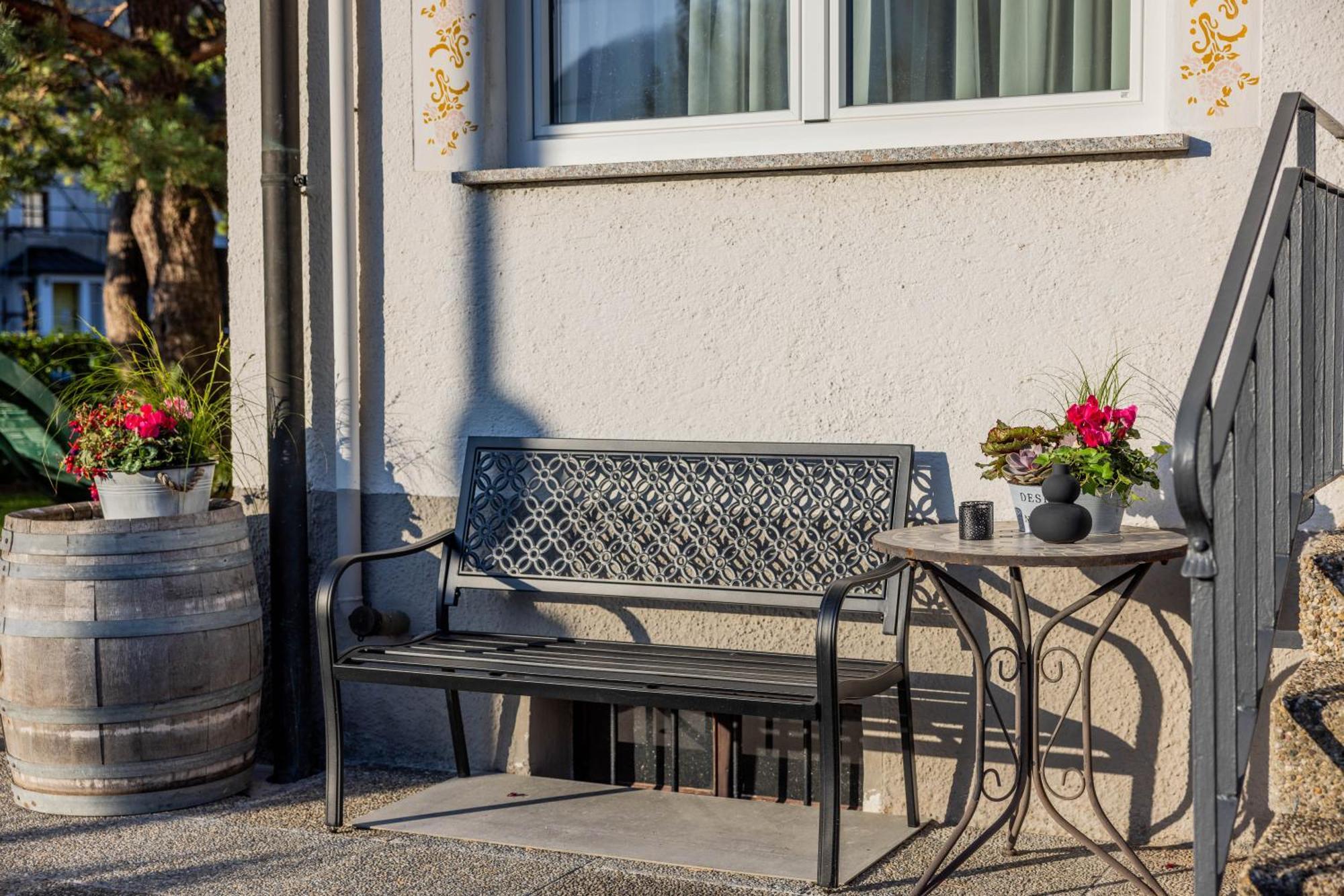 Haus Christina - Romantik Suite Bürs Екстериор снимка