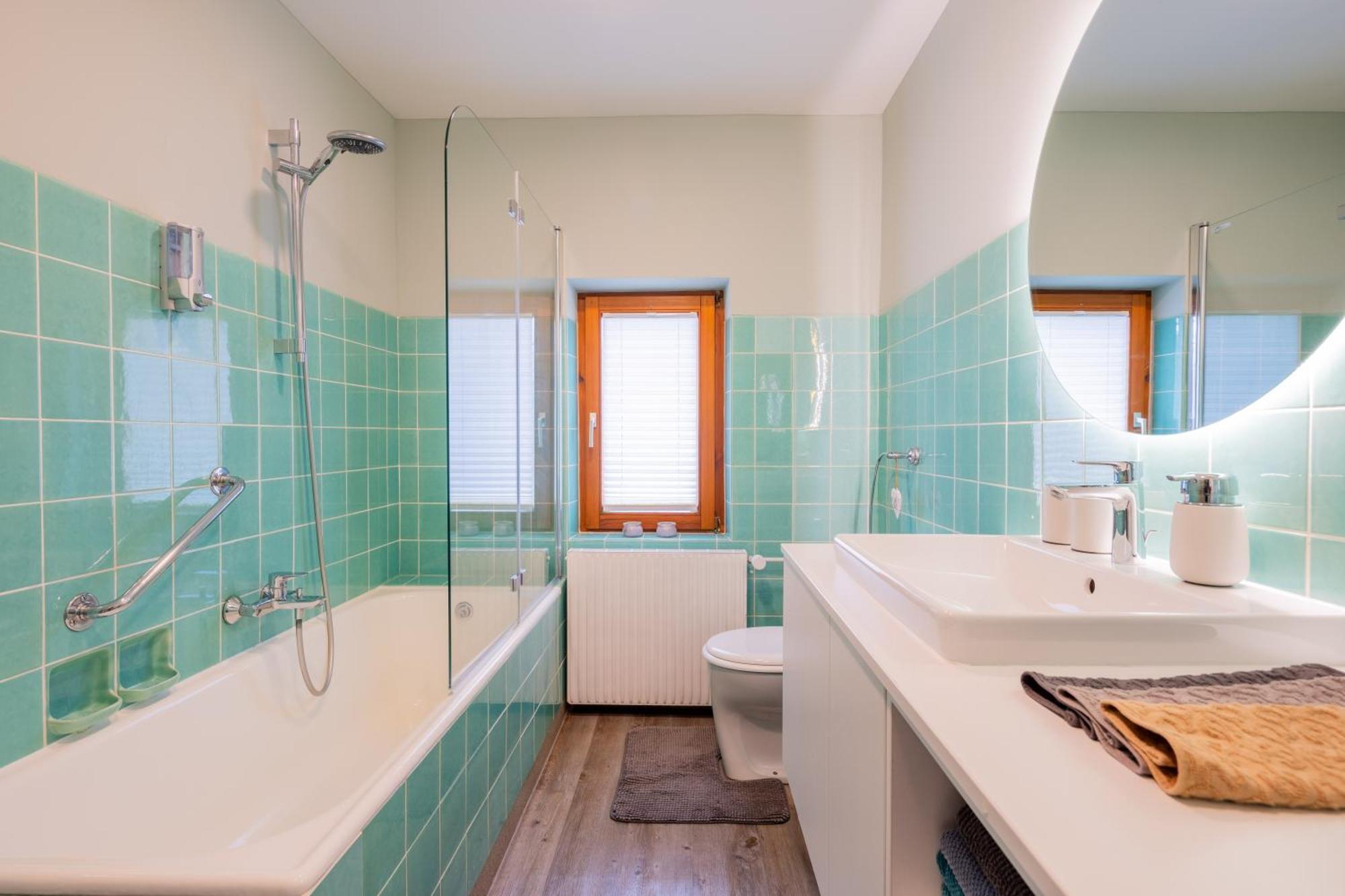 Haus Christina - Romantik Suite Bürs Екстериор снимка